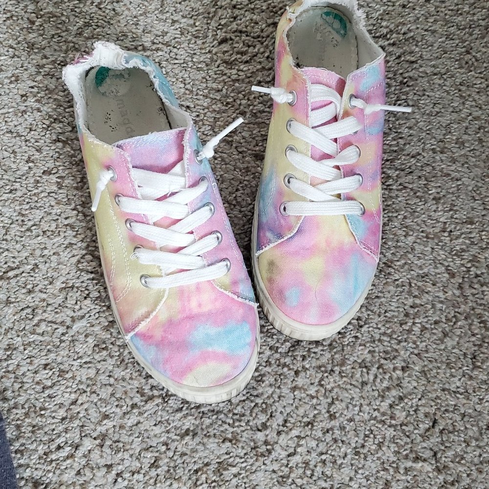steve madden tie dye sneakers